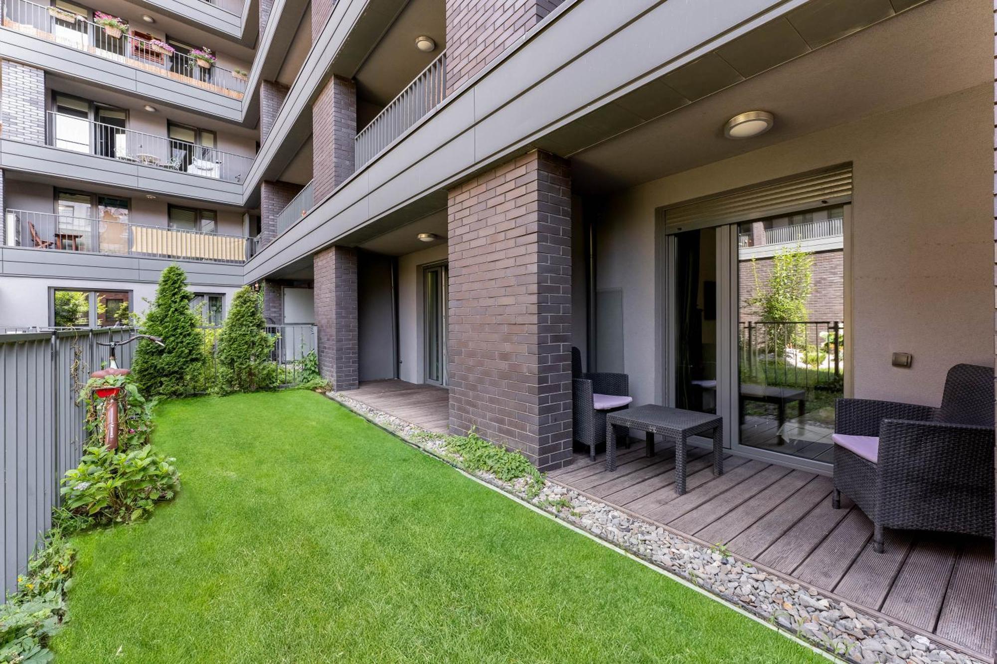 Nadwislanska 11 Apartment With Garden Krakow Ngoại thất bức ảnh